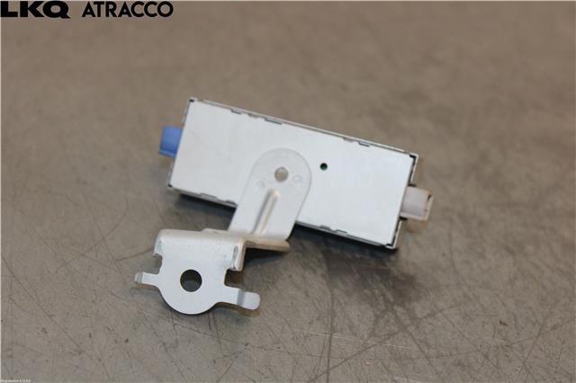Antenne navigasjon til Toyota Corolla 2019-->>  (863C002040|)