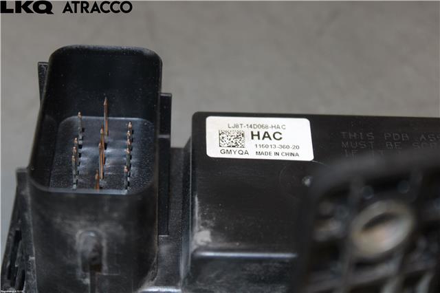 Sikringsboks til Ford Mustang Mach-e 2020-->>  (2477295|)