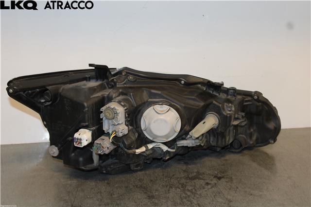 Frontlykt venstre halogen til Lexus CT 2010-2020  (8118576150|)