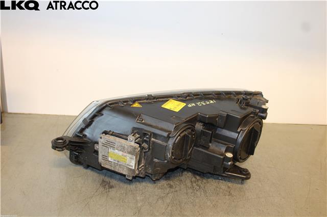 Frontlykt høyre halogen til Škoda Octavia 2013-2016 (Type III, Fase 1) (5E1941018B|)
