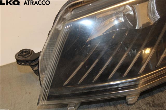 Frontlykt venstre halogen til Škoda Octavia 2013-2016 (Type III, Fase 1)  (5E1941017B|)