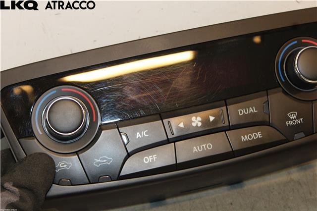 Varmeapparat betjening til Suzuki SX4 S-CROSS 2013-->> (Type II)  (3951061M10|)