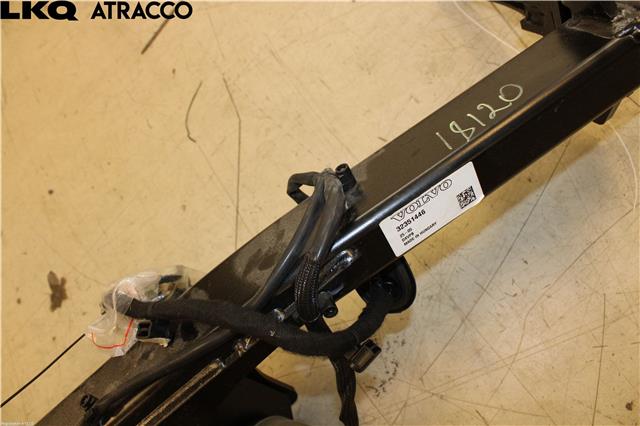 Diverse deler til Volvo XC40 2018-2024 (32351446|)