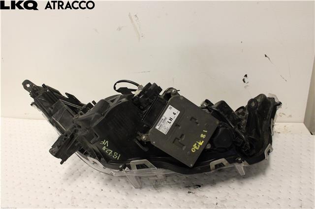 Frontlykt venstre halogen til Toyota RAV4 2019-->> (Type V)  (8118542A31|)