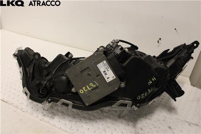 Frontlykt høyre halogen til Toyota RAV4 2019-->> (Type V)  (8114542A31|)