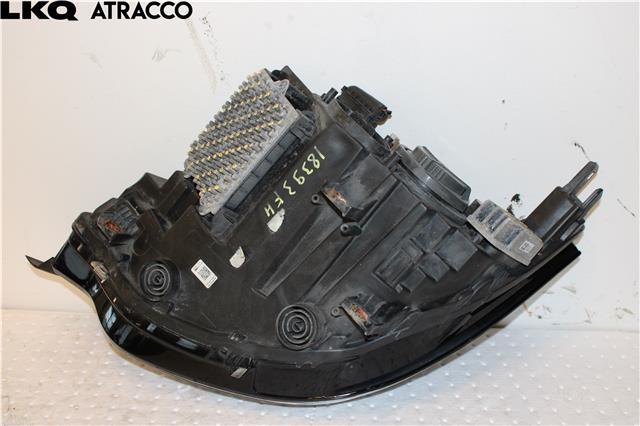 Frontlykt høyre halogen til BMW i3 2013-2022  (63117381900|)