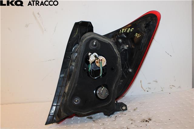 Baklykt venstre til Toyota Yaris 2012-2014 (Type III, Fase 1)  (815610D600|)