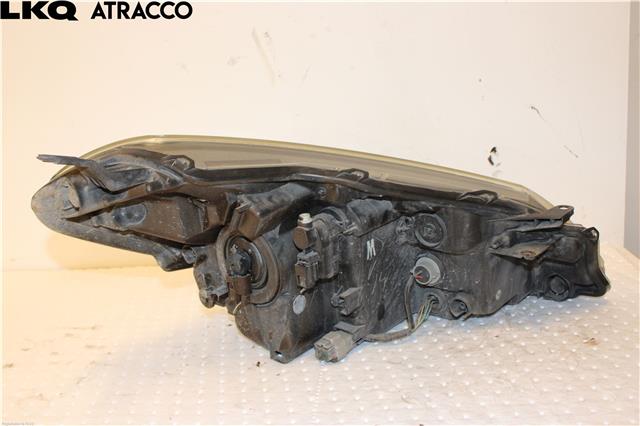 Frontlykt venstre halogen til Toyota Yaris 2012-2014 (Type III, Fase 1)  (811700DA50|)