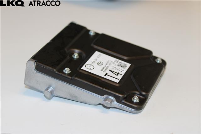 Kamera til Toyota RAV4 2019-->> (Type V)  (8646C42031|)