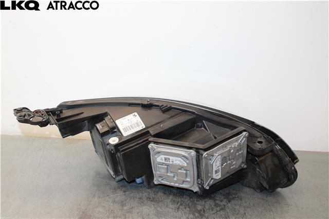 Frontlykt venstre halogen til Peugeot 308 2013-2021 (Type II)  (9677832480|)