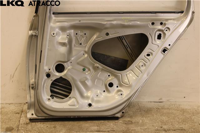 Dør høyre bak til VW Passat 2015-2019 (Fase 1) (B8) (B8) (3G5833056AC|)