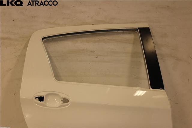Dør høyre bak til Toyota Yaris 2012-2014 (Type III, Fase 1) (670030D190|)