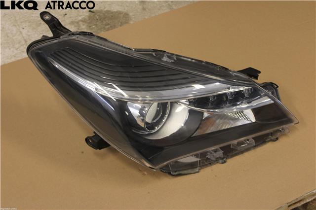Frontlykt høyre halogen til Toyota Yaris 2014-2020 (Type III, Fase 2) (811300DA30|)