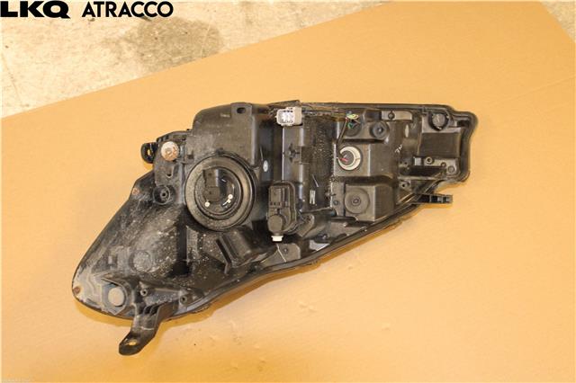 Frontlykt høyre halogen til Toyota Yaris 2014-2020 (Type III, Fase 2) (811300DA30|)