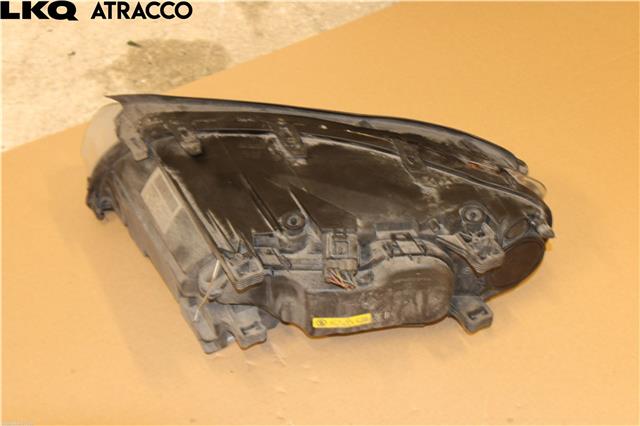 Frontlykt høyre halogen til Volvo V70 2007-2013 (Type III, Fase 1)  (31214352|)
