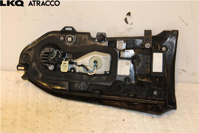 Baklykt høyre indre til Toyota RAV4 2019-->> (Type V)  (8158142151|)