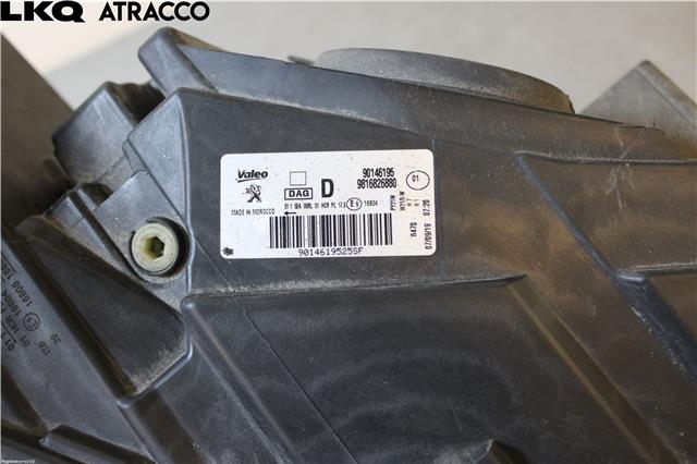 Frontlykt høyre halogen til Peugeot Partner 2019-->> (Type III)  (9816826880|)