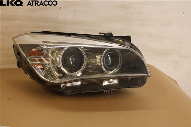 Frontlykt høyre halogen til BMW X1 2009-2015 (E84) (E84) (63117290268|)