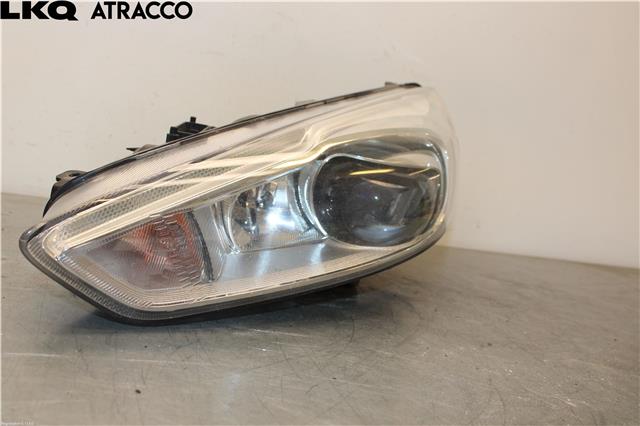 Frontlykt venstre halogen til Ford Focus, 2014-2018 (Type III, Fase 2)  (2060618)