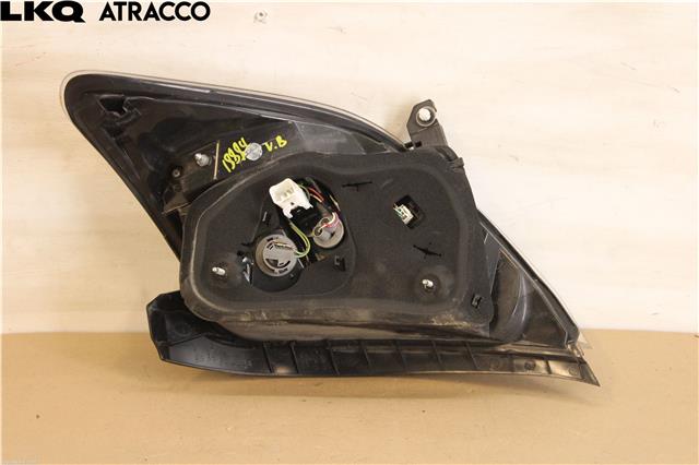 Baklykt venstre til Toyota Yaris 2012-2014 (Type III, Fase 1)  (815610D390|)