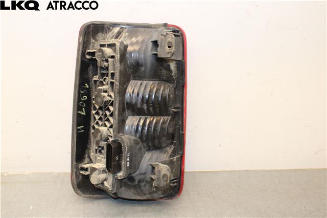Baklykt høyre til VW Caddy 2010-2015 (Type III, Fase 2)  (2K0945096P|)