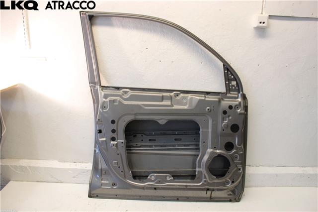 Dør venstre foran til Nissan X-Trail 2007-2014 (T31) (T31) (H0101JG4MM|)