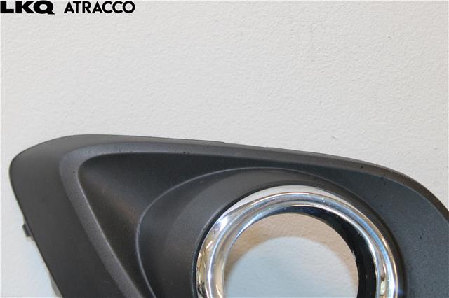 Grill venstre til Mazda 3 2013-2016 (Type III, Fase 1)  (BJE150C21A|)