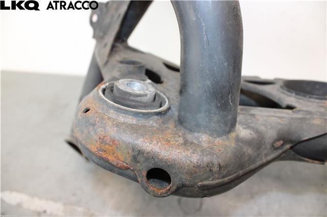 Travers bak til BMW 2-Serie 2014-2021 (F22/F23) (F22/F23) (33318097478|)