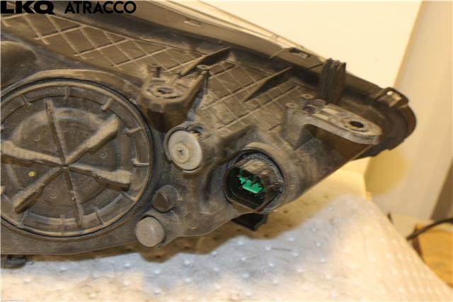 Frontlykt venstre halogen til Hyundai i30 2012-2017 (Type II)  (92101A6100|)