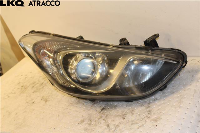 Frontlykt høyre halogen til Hyundai i30 2012-2017 (Type II)  (92102A6100|)
