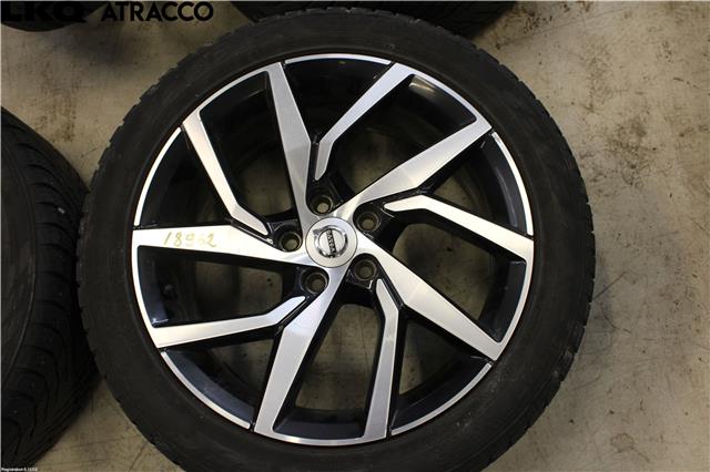 Hjulsett aluminium vinter til Volvo V60 / V60 CC 2018-->> (Type II)  (NOID|)