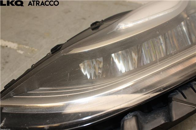 Frontlykt venstre halogen til Tesla Model 3 2018-2023 (Fase 1)  (107737550B|)