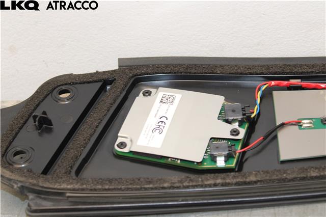 Diverse deler til Tesla Model 3 2018-2023 (Fase 1)  (110043700D|)