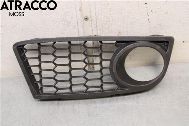 Grill høyre til BMW 1-Serie, 2011-2015 (Fase 1) (F20/F21) (F20/F21) (51118048968)
