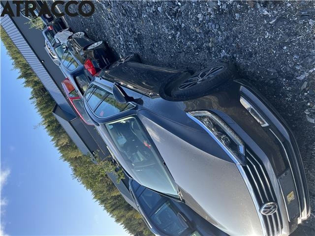 VW Passat 2015-2019 (Fase 1) (B8) (B8), Motorkode: DCXA, Girkassekode: Manuell