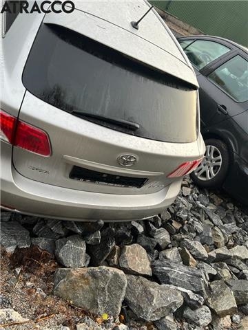 Toyota Avensis 2009-2015 (Type III, Fase 1) , Motorkode: 1AD-FTV, Girkassekode: Manuell