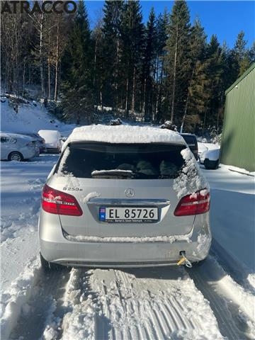 Mercedes B-Klasse 2011-2018 (W246) (W246), Motorkode: EM0004, Girkassekode: Automat