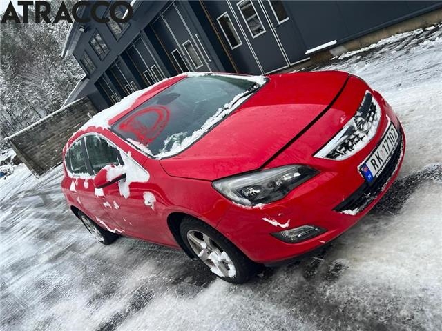Opel Astra J 2010-2015 , Motorkode: A16XER, Girkassekode: Automat
