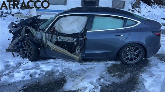Tesla Model 3 2018-2023 (Fase 1) , Motorkode: 3D3, Girkassekode: Automat
