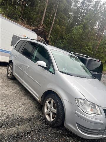VW Touran 2007-2010 (Type I, Fase 2) , Motorkode: BLS, Girkassekode: Manuell