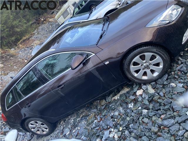 Opel Insignia A 2009-2014 , Motorkode: , Girkassekode: Manuell