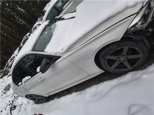BMW 3-Serie 2012-2018 (F30/F31/F34) (F30/F31/F34), Motorkode: B48-B20A, Girkassekode: Automat