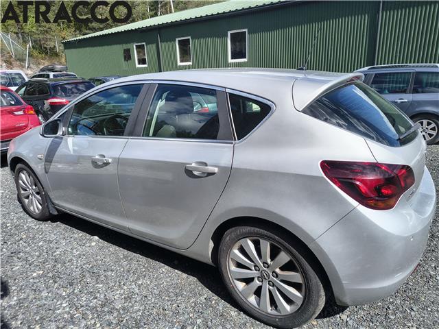 Opel Astra J 2010-2015 , Motorkode: A17DTJ, Girkassekode: Manuell