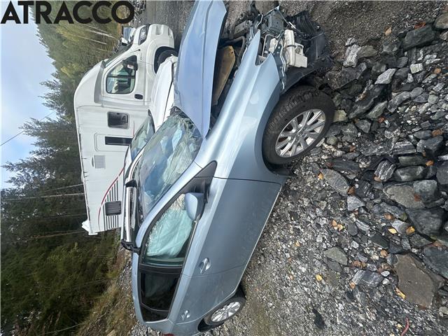 Toyota Auris 2013-2015 (Type II, Fase 1) , Motorkode: 2ZR-FXE, Girkassekode: Automat