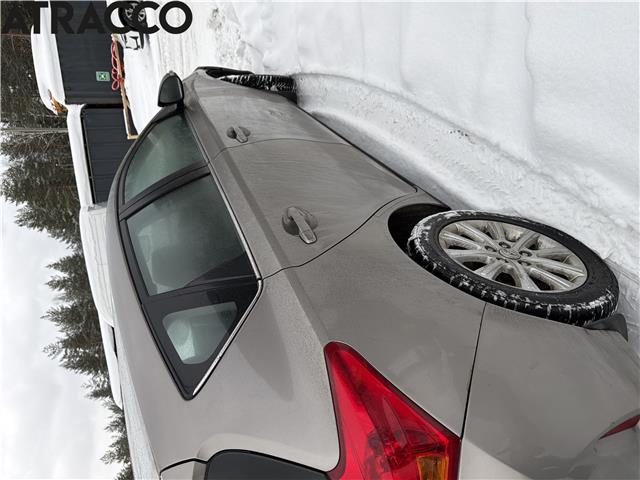 Toyota Auris 2013-2015 (Type II, Fase 1) , Motorkode: 1ZR-FAE, Girkassekode: Manuell
