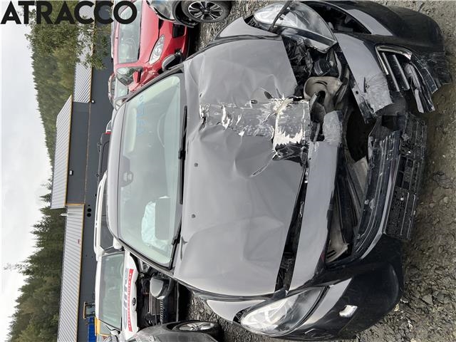 Volvo V40 2012-2019 , Motorkode: D4204T8, Girkassekode: Manuell