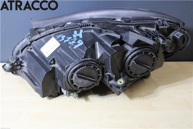 Frontlykt høyre halogen til Mercedes C-Klasse 2007-2011 (Fase 1) (W204) (W204) (A2048205059|)