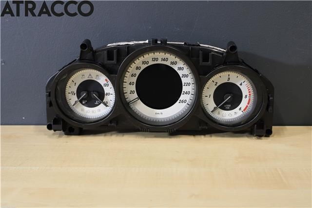 Speedometer til Mercedes C-Klasse, 2011-2014 (Fase 2) (W204) (W204) (A2C53435303)
