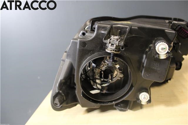 Frontlykt høyre halogen til VW Caddy 2010-2015 (Type III, Fase 2) (2K5941006A|)