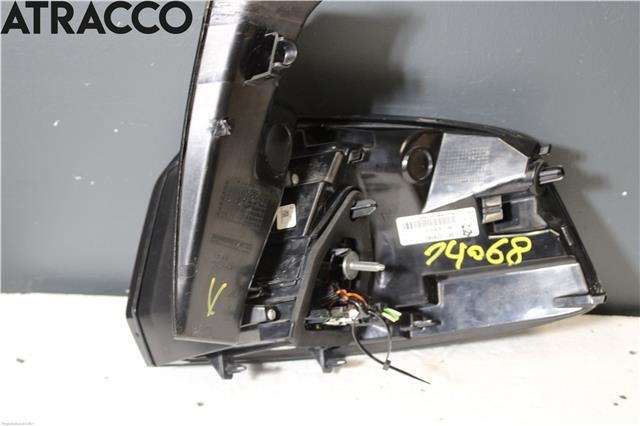 Baklykt venstre til Peugeot 5008 2017-->> (Type II)  (9811028080|)